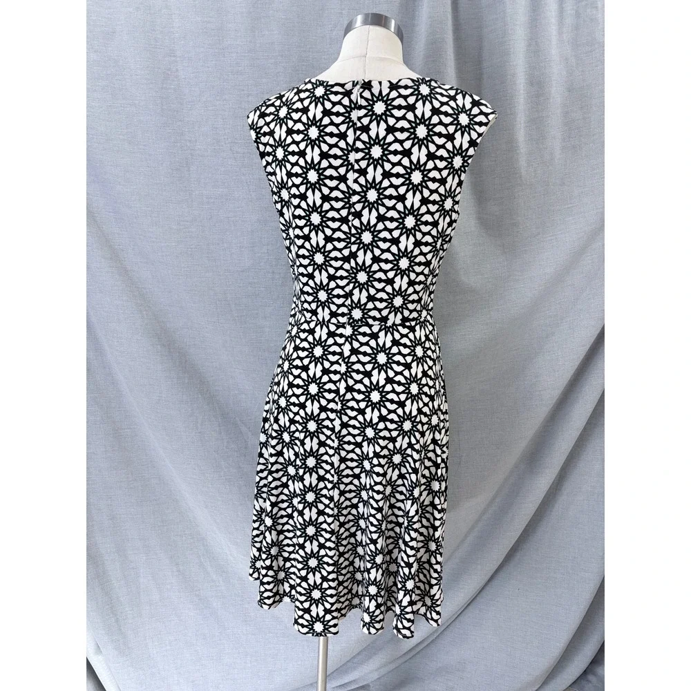 Wisp Geometric Starburst Keyhole Fit‎ and Flare Dress Black White Aqua 8 Office